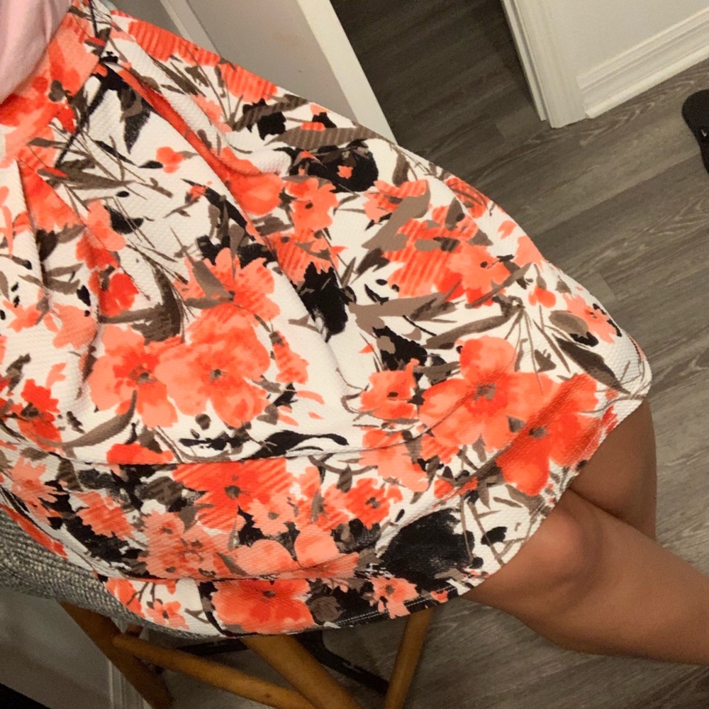 🚨! BOGO !🚨 Joe B Floral Skirt!